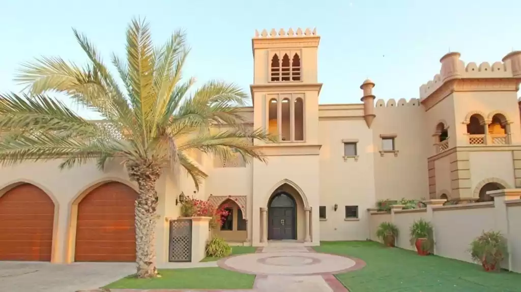 Residencial Listo Propiedad 4 + habitaciones de servicio S / F Villa en Compound  venta en Dubái #22187 - 1  image 