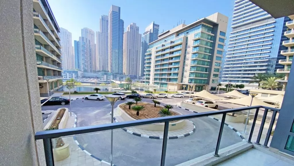 Residential Ready Property 2 Bedrooms S/F Apartment  for rent in Dubai #22199 - 1  image 