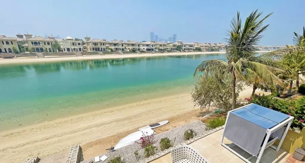 Residential Ready Property 4+maid Bedrooms F/F Villa in Compound  for rent in Dubai #22203 - 1  image 