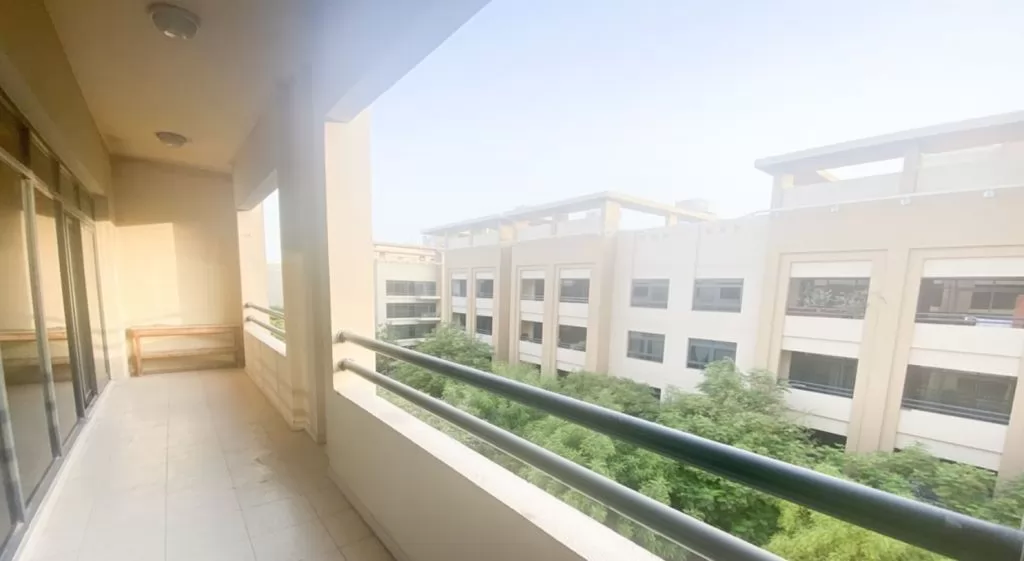 سكني عقار جاهز 3 غرف  نصف مفروش شقة  للإيجار في دبي #22260 - 1  صورة 