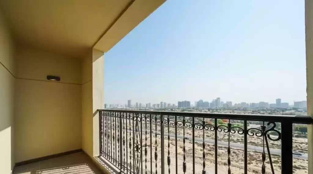 yerleşim Hazır Mülk 2 yatak odası U/F Apartman  kiralık içinde Dubai #22305 - 1  image 