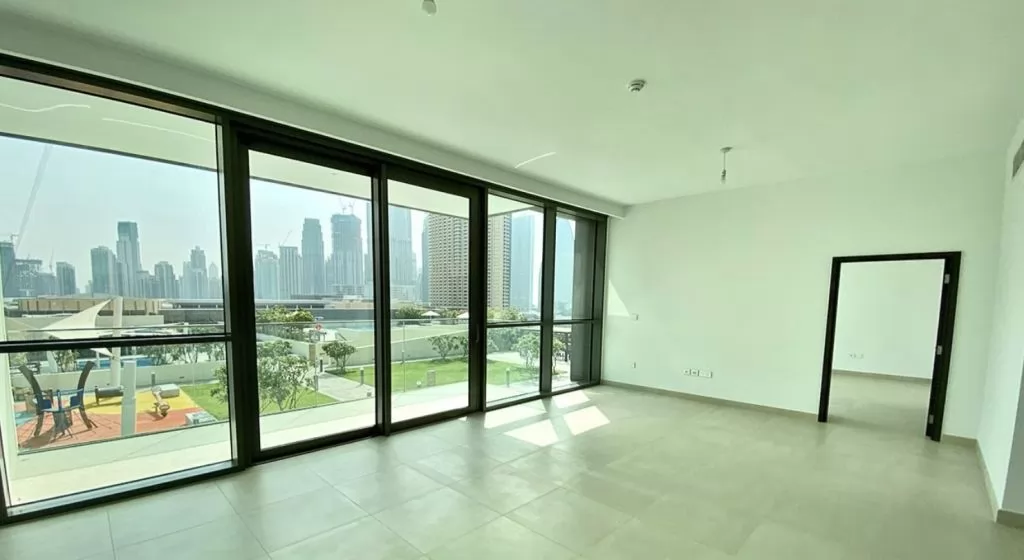 Residencial Listo Propiedad 3 + habitaciones de servicio S / F Apartamento  alquiler en Dubái #22342 - 1  image 