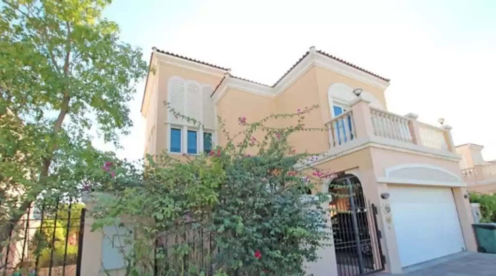 Residential Ready Property 3 Bedrooms F/F Villa in Compound  for sale in Dubai #22416 - 1  image 