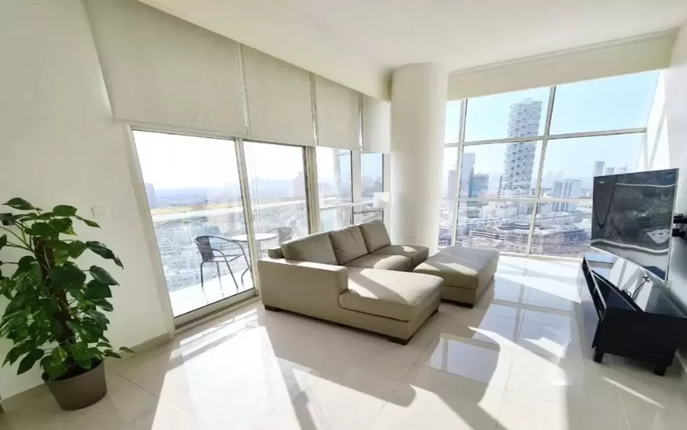 Жилой Готовая недвижимость 2+комнаты для горничных Ж/Ж Квартира  продается в Дубай #22423 - 1  image 
