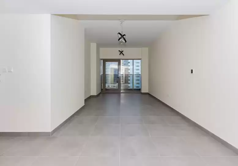 Residential Ready Property 3 Bedrooms U/F Apartment  for rent in Dubai #22430 - 1  image 