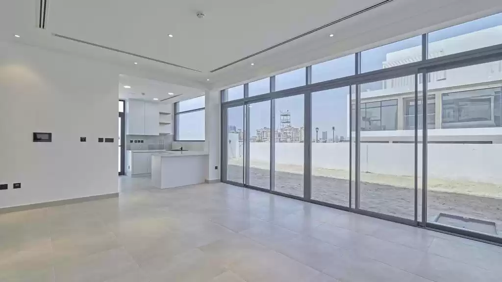 Residencial Listo Propiedad 4 + habitaciones de servicio U / F Villa en Compound  venta en Dubái #22451 - 1  image 