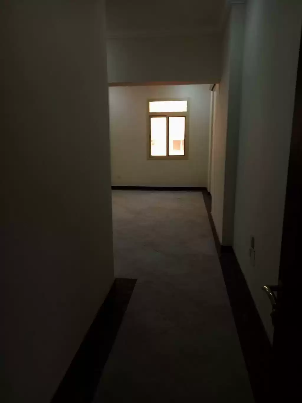 Wohn Klaar eigendom 2 Schlafzimmer U/F Wohnung  zu vermieten in Al Sadd , Doha #22472 - 1  image 
