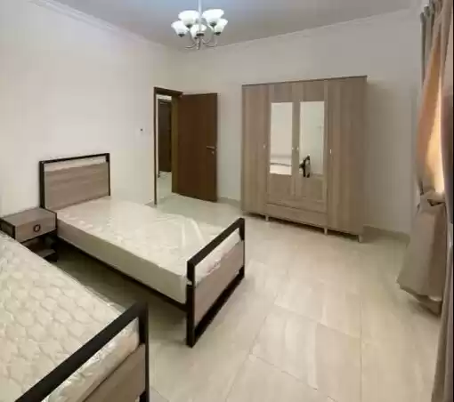 Wohn Klaar eigendom 2 Schlafzimmer F/F Wohnung  zu vermieten in Doha #22496 - 1  image 