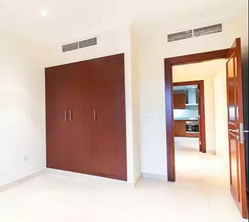 Wohn Klaar eigendom 1 Schlafzimmer S/F Wohnung  zu vermieten in Al Sadd , Doha #22504 - 1  image 