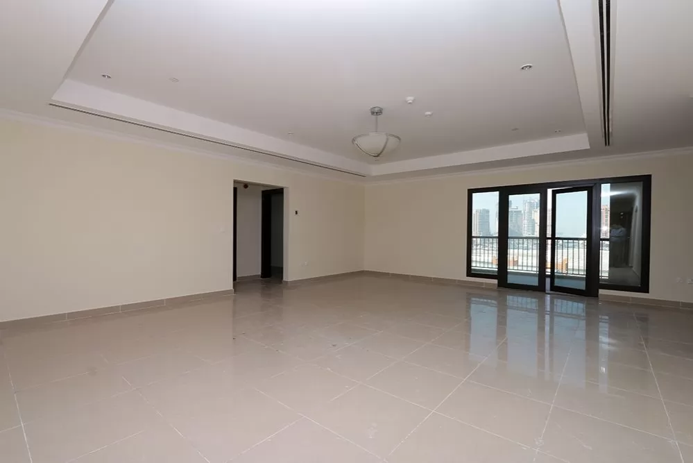 Residential Ready 2 Bedrooms S/F Apartment  for sale in The-Pearl-Qatar , Doha-Qatar #22523 - 1  image 