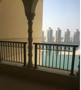 Residential Ready Property 3 Bedrooms S/F Apartment  for rent in The-Pearl-Qatar , Doha-Qatar #22545 - 2  image 