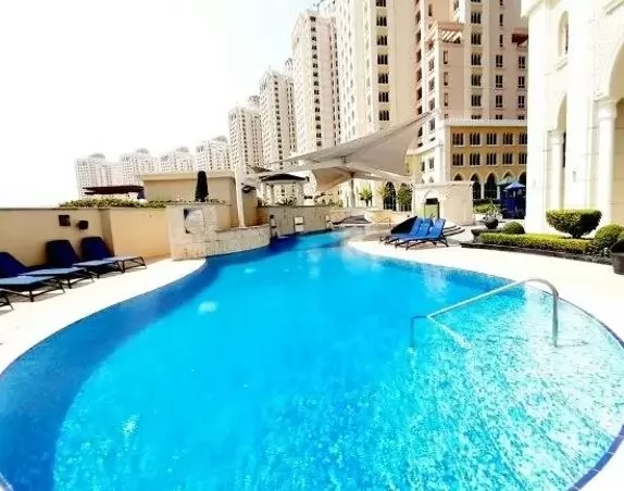 Residential Ready Property 2 Bedrooms F/F Apartment  for rent in The-Pearl-Qatar , Doha-Qatar #22552 - 2  image 