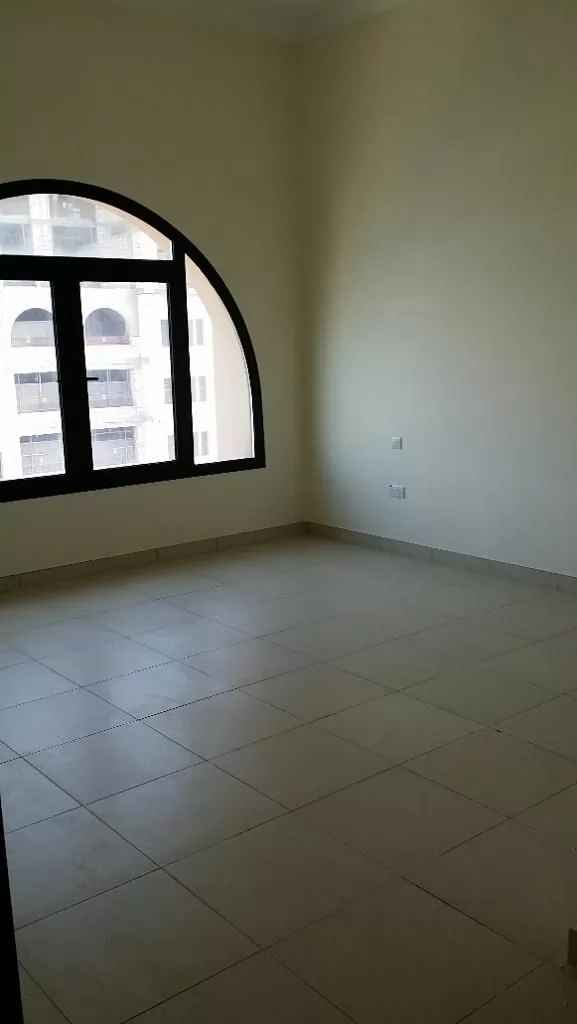 Residential Ready Property Studio S/F Apartment  for rent in Al Sadd , Doha #22574 - 1  image 