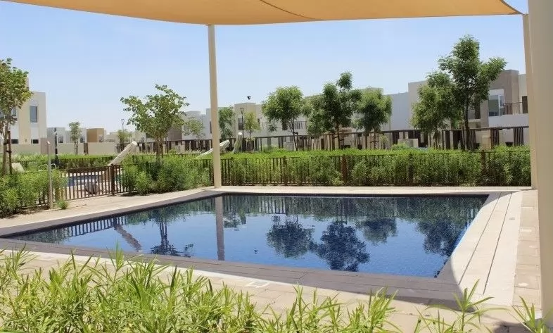 Résidentiel Propriété prête 2 chambres U / f Maison de ville  a louer au Dubai #22658 - 1  image 