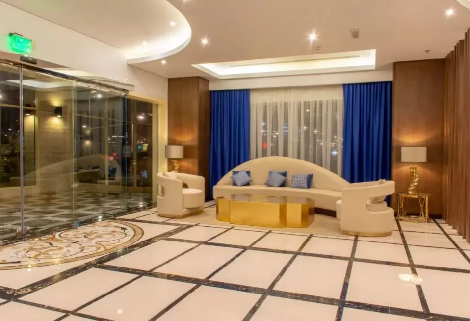 yerleşim Hazır Mülk 2 yatak odası F/F Apartman  kiralık içinde Al Sadd , Doha #22685 - 1  image 