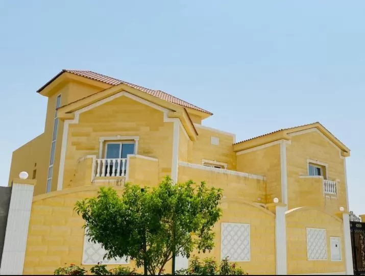 yerleşim Hazır Mülk 6 Yatak Odası U/F Müstakil Villa  satılık içinde Al Sadd , Doha #22699 - 1  image 