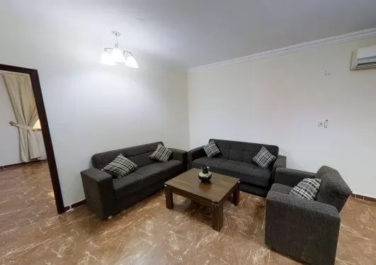 Residential Ready Property 4 Bedrooms F/F Apartment  for rent in Mushaireb , Doha-Qatar #22824 - 2  image 