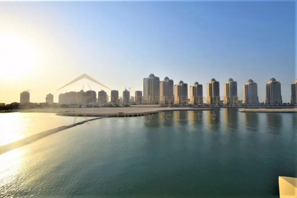 Жилой Готовая недвижимость 2 спальни Ж/Ж Таунхаус  продается в Аль-Садд , Доха #22846 - 1  image 
