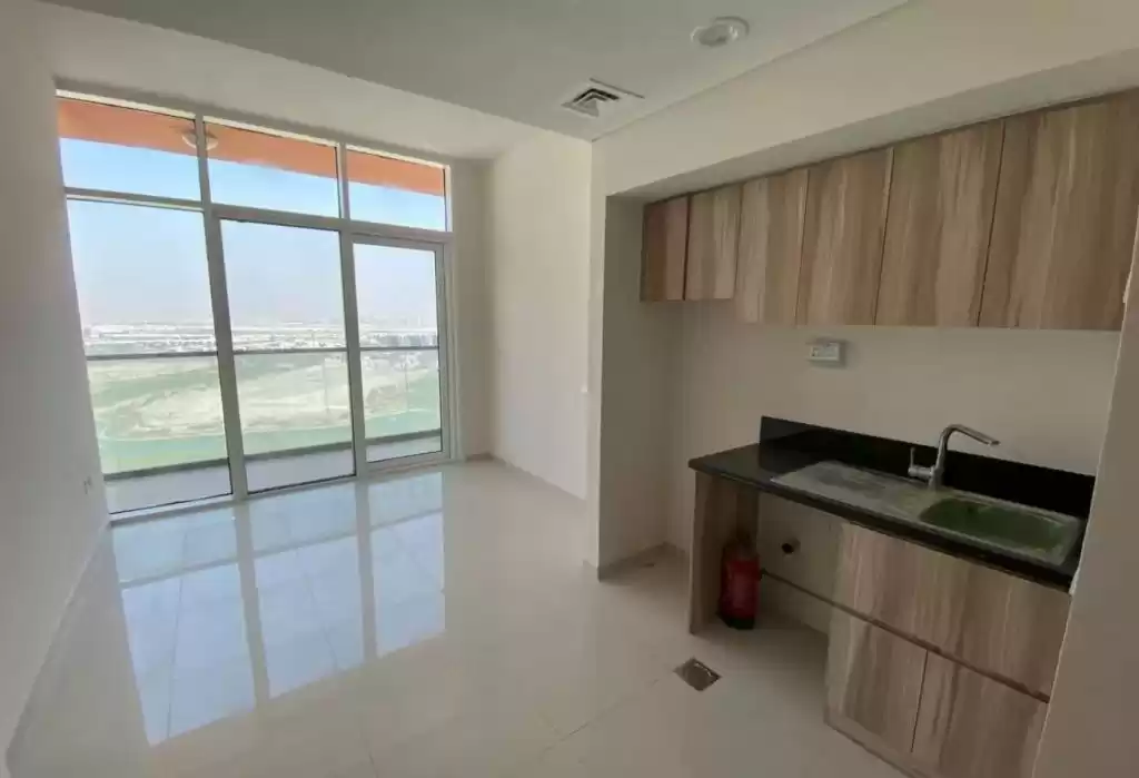Residential Ready Property 1 Bedroom U/F Apartment  for rent in Dubai #22872 - 1  image 