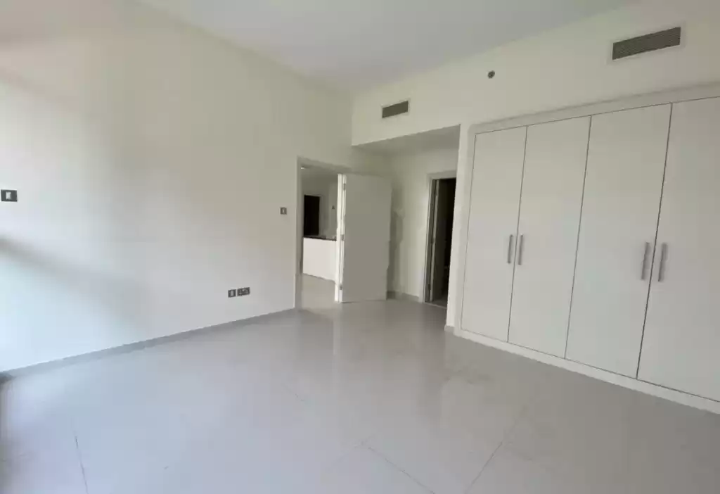 Wohn Klaar eigendom 1 Schlafzimmer U/F Wohnung  zu vermieten in Dubai #22881 - 1  image 