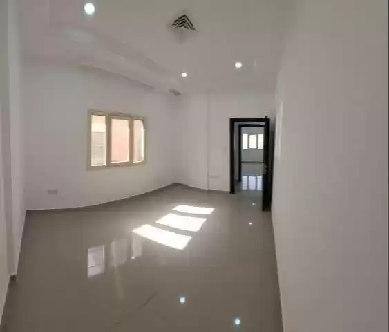 Residential Ready Property 3 Bedrooms F/F Apartment  for rent in Kuwait #22956 - 1  image 
