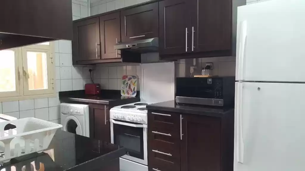 Residential Ready Property 2 Bedrooms F/F Apartment  for rent in Kuwait #22978 - 1  image 
