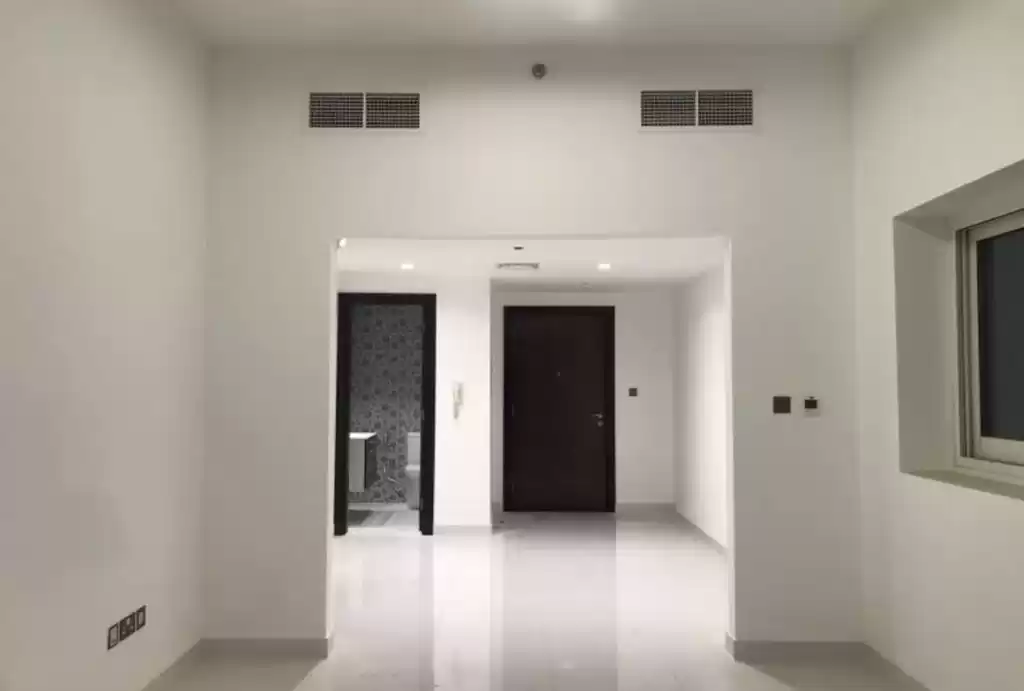 Résidentiel Propriété prête 2 chambres U / f Appartement  a louer au Dubai #23021 - 1  image 