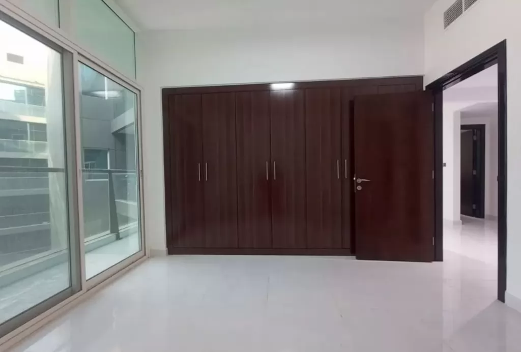 Residential Ready Property 2 Bedrooms U/F Apartment  for rent in Dubai1 #23024 - 1  image 