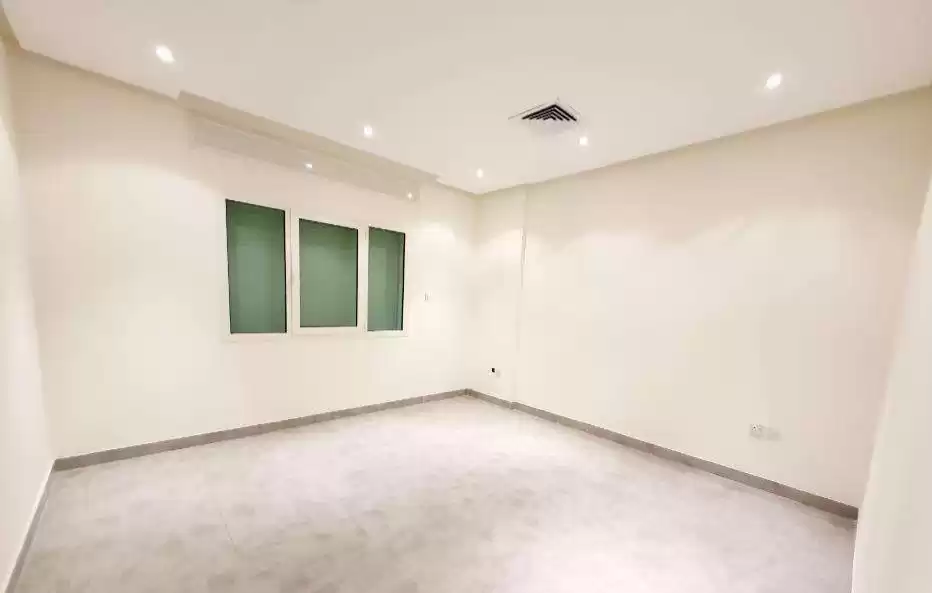 Résidentiel Propriété prête 4 + femme de chambre U / f Appartement  a louer au Koweit #23066 - 1  image 