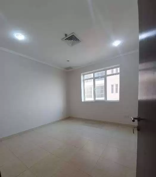 Residential Ready Property 2 Bedrooms U/F Apartment  for rent in Kuwait #23082 - 1  image 