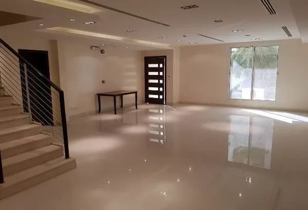 Wohn Klaar eigendom 3 Schlafzimmer F/F Duplex  zu vermieten in Riad #23087 - 1  image 