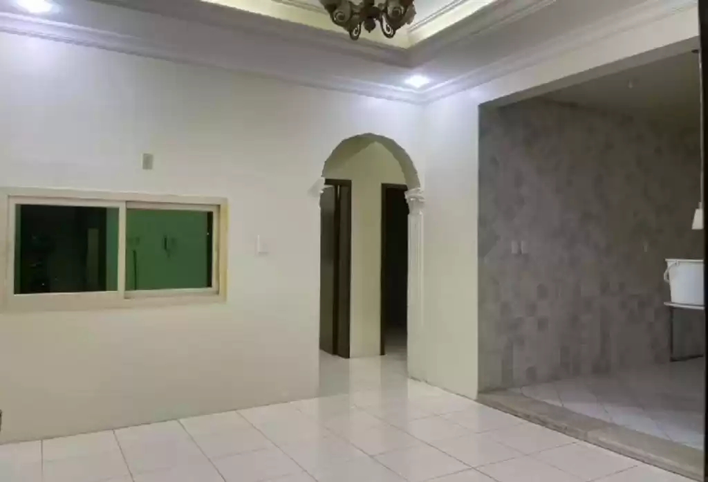 Wohn Klaar eigendom 2 Schlafzimmer U/F Wohnung  zu vermieten in Riad #23095 - 1  image 