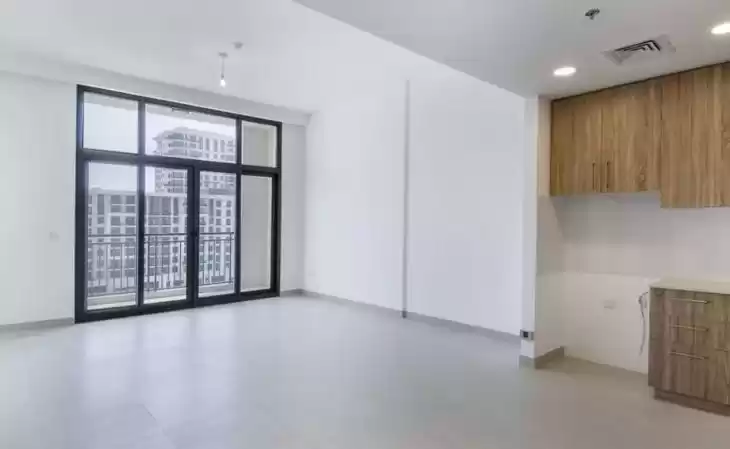 Residential Ready Property 3 Bedrooms U/F Apartment  for rent in Dubai #23129 - 1  image 