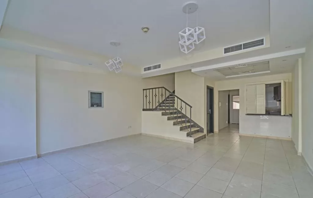 Жилой Готовая недвижимость 3+комнаты для горничных Н/Ф Отдельная вилла  в аренду в Дубай #23134 - 1  image 