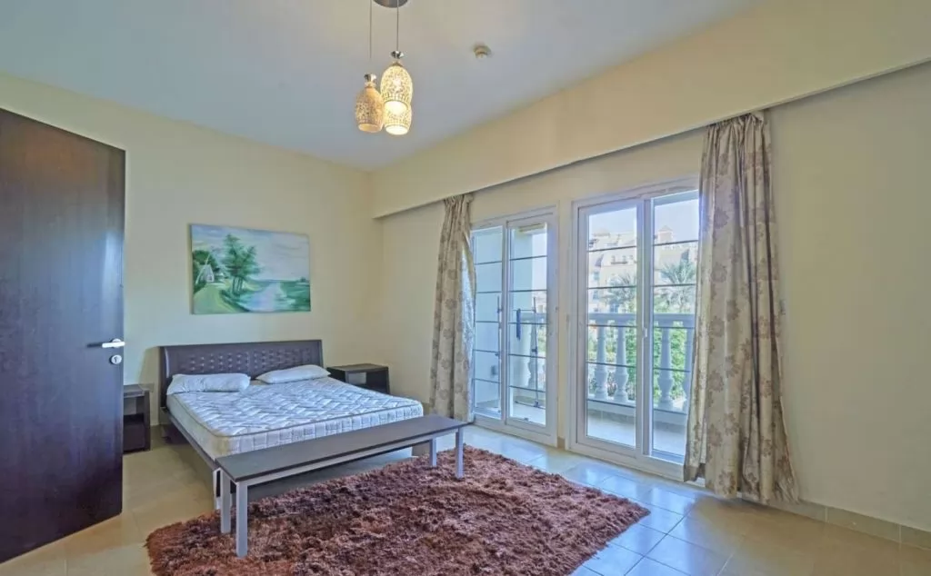 مسکونی املاک آماده 2+ اتاق خواب خدمتکار F/F خانه شهری  برای اجاره که در دبی #23158 - 1  image 