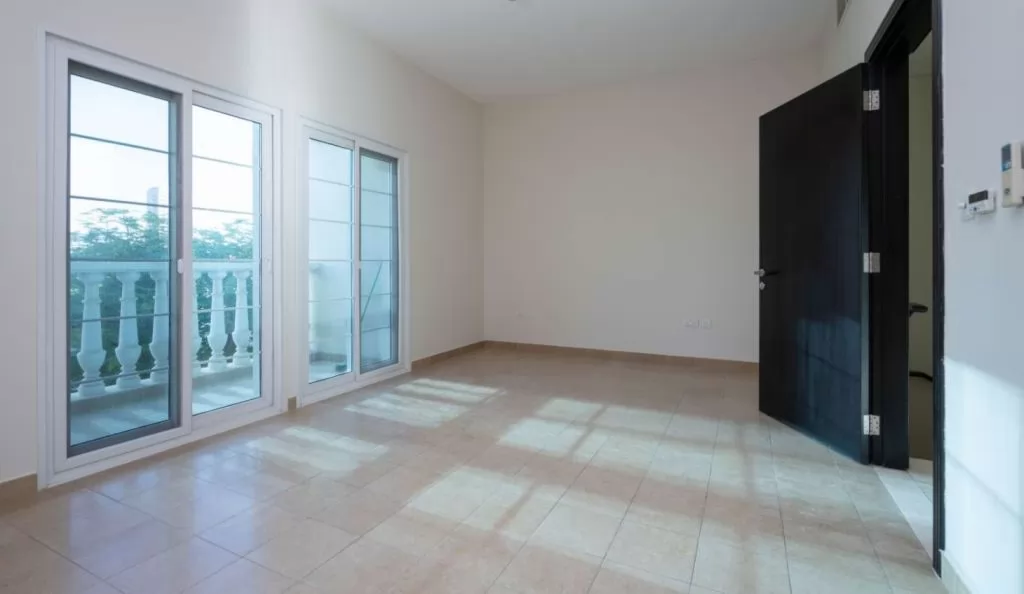 Жилой Готовая недвижимость 2 спальни Н/Ф Таунхаус  в аренду в Дубай #23163 - 1  image 