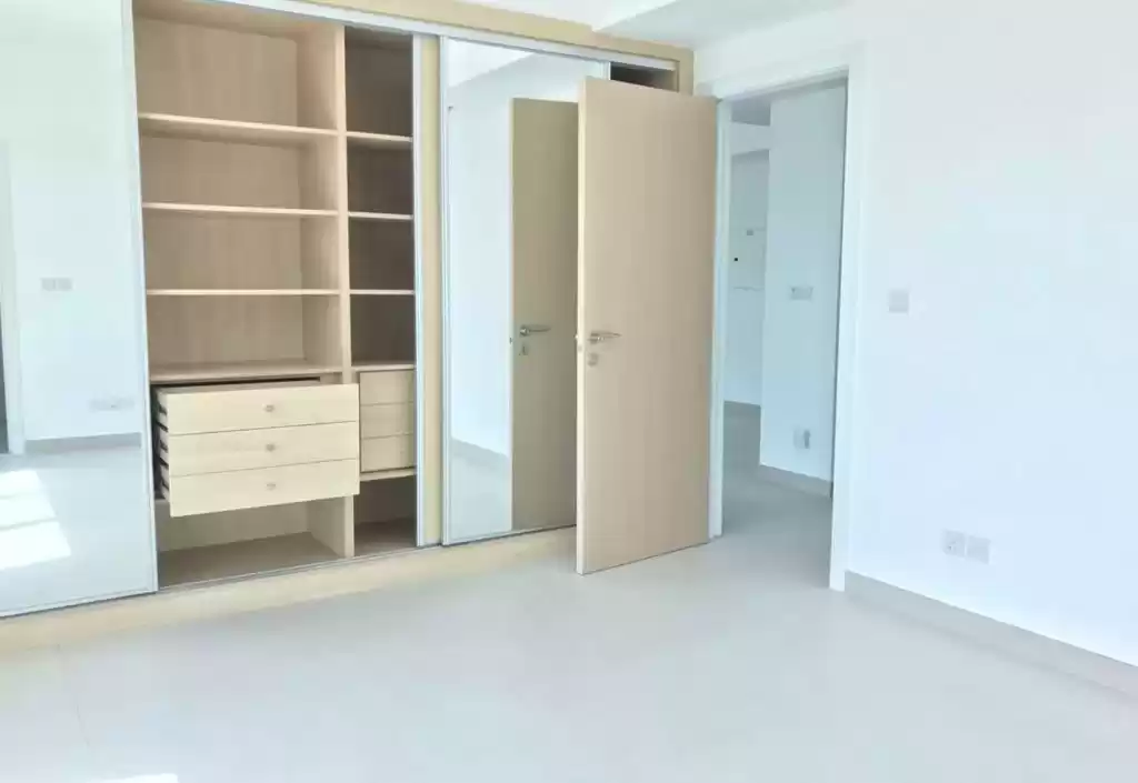 Wohn Klaar eigendom 2 Schlafzimmer U/F Wohnung  zu vermieten in Dubai #23223 - 1  image 