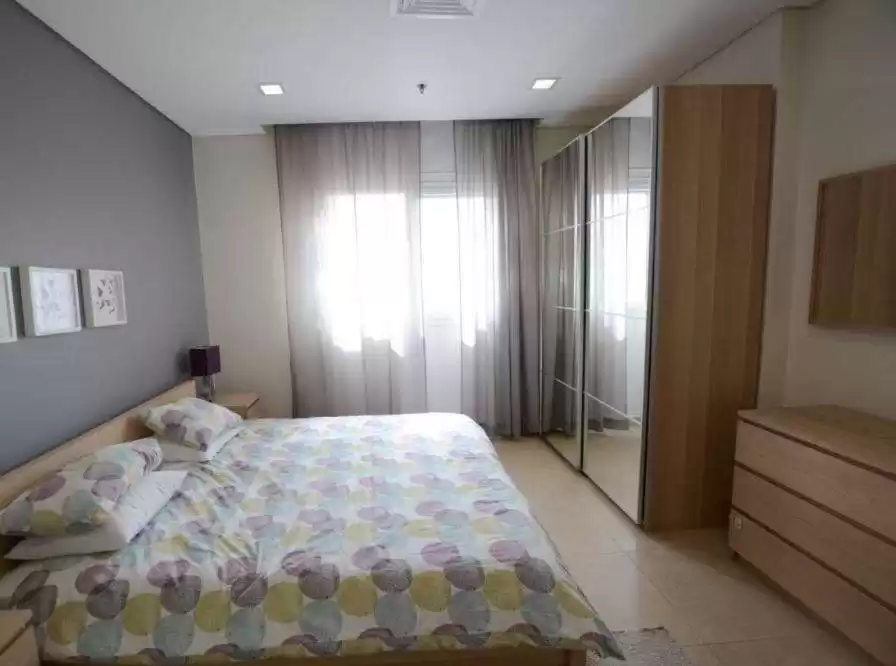 Residential Ready Property 3 Bedrooms F/F Apartment  for rent in Kuwait #23247 - 1  image 