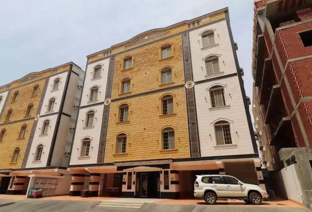 Жилой Готовая недвижимость 5+комнат для горничных Н/Ф Квартира  продается в Эр-Рияд #23251 - 1  image 