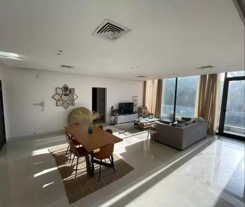 Residential Ready Property 3 Bedrooms U/F Apartment  for rent in Kuwait #23262 - 1  image 