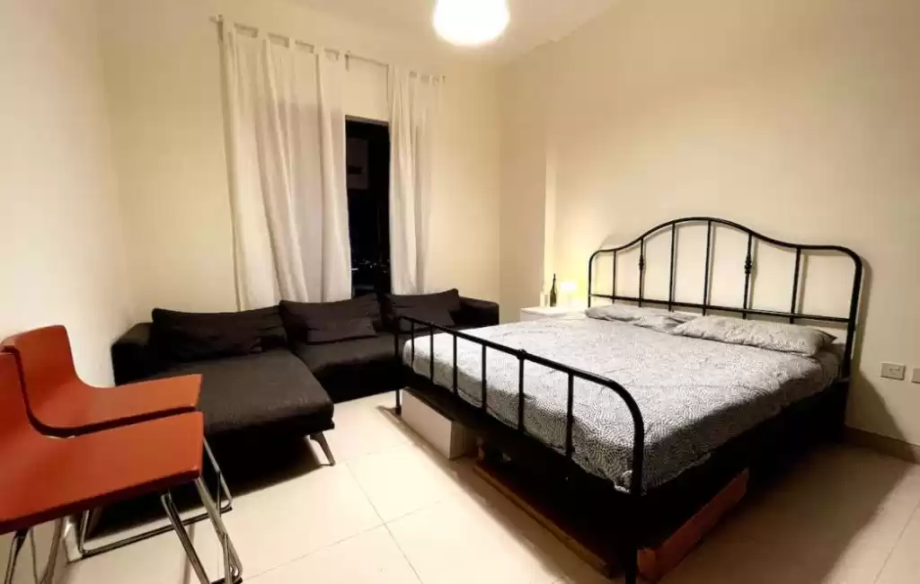 Wohn Klaar eigendom 2 Schlafzimmer F/F Wohnung  zu vermieten in Dubai #23338 - 1  image 