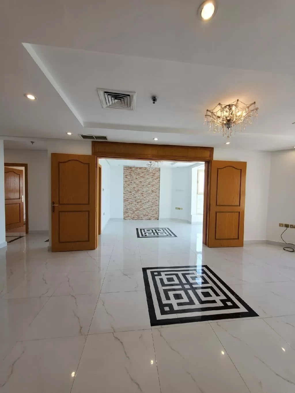 Residential Ready Property 2 Bedrooms F/F Apartment  for sale in Kuwait #23361 - 1  image 