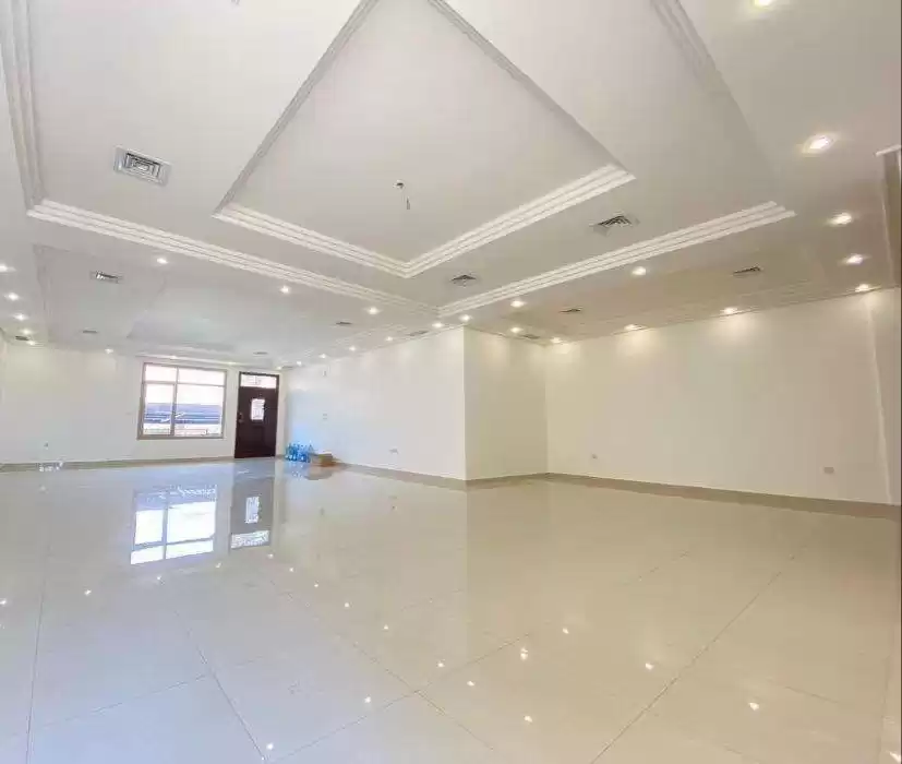 Résidentiel Propriété prête 4 + femme de chambre U / f Appartement  a louer au Koweit #23368 - 1  image 