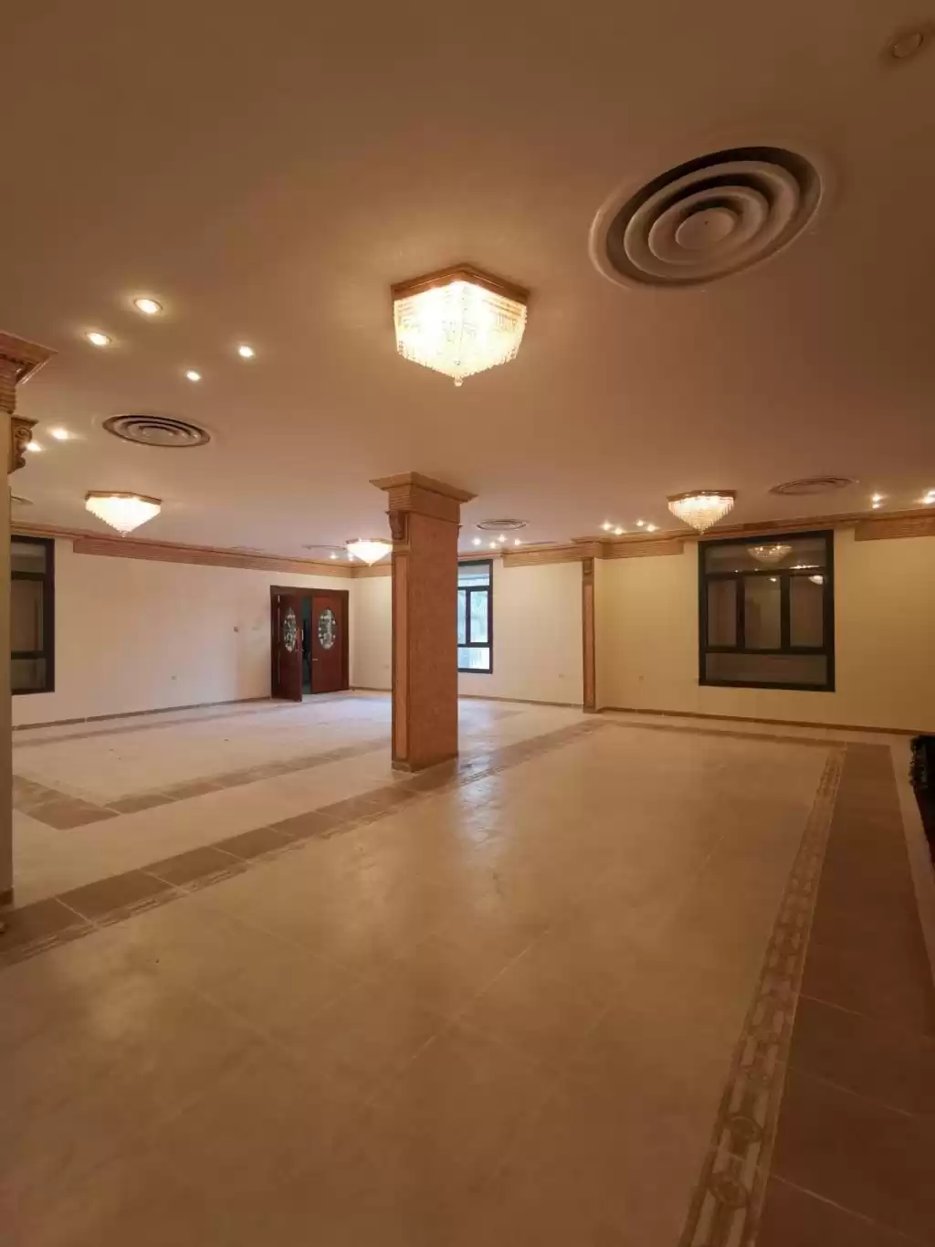 Residential Ready Property 3 Bedrooms U/F Apartment  for rent in Kuwait #23382 - 1  image 