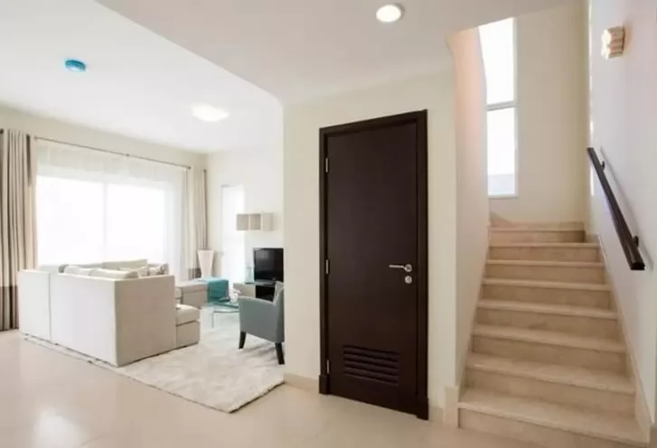 Жилой Готовая недвижимость 3+комнаты для горничных Ж/Ж Отдельная вилла  в аренду в Дубай #23440 - 1  image 