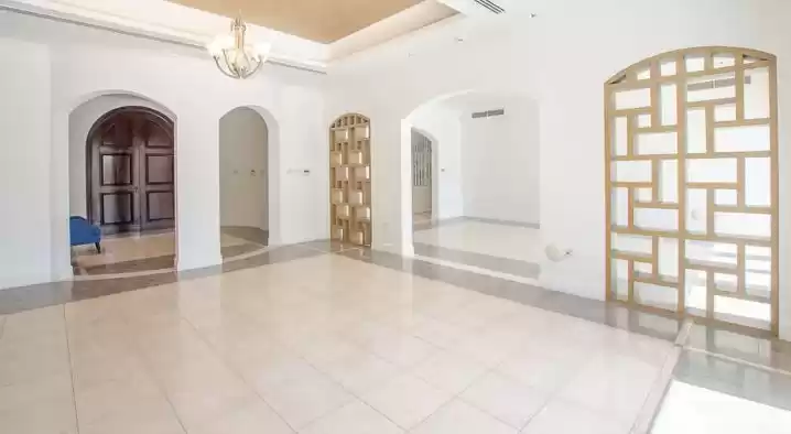 Residencial Listo Propiedad 6 + habitaciones de servicio U / F Villa Standerlone  alquiler en Dubái #23462 - 1  image 