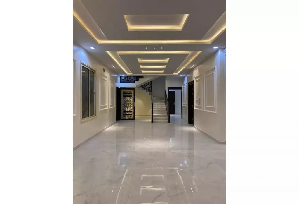 Residential Ready Property 4 Bedrooms U/F Standalone Villa  for rent in Riyadh #23469 - 1  image 