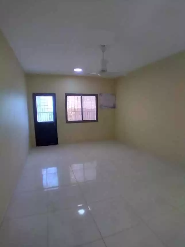 سكني عقار جاهز 3 غرف  غير مفروش شقة  للإيجار في الرياض #23482 - 1  صورة 