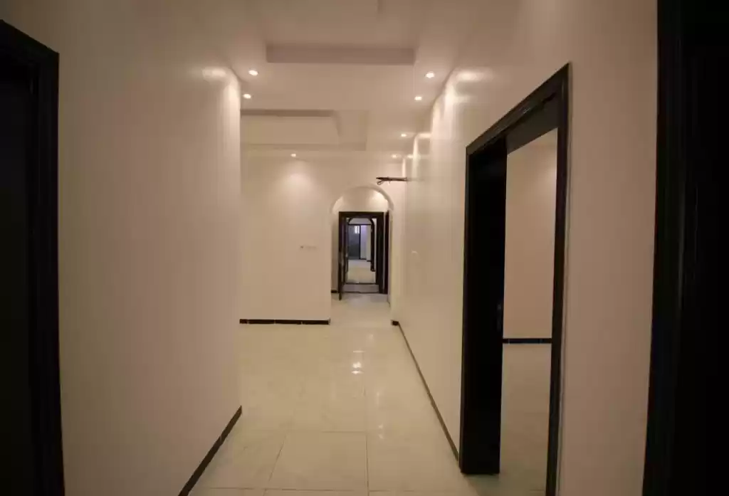 Residential Ready Property 4 Bedrooms U/F Apartment  for sale in Riyadh #23485 - 1  image 