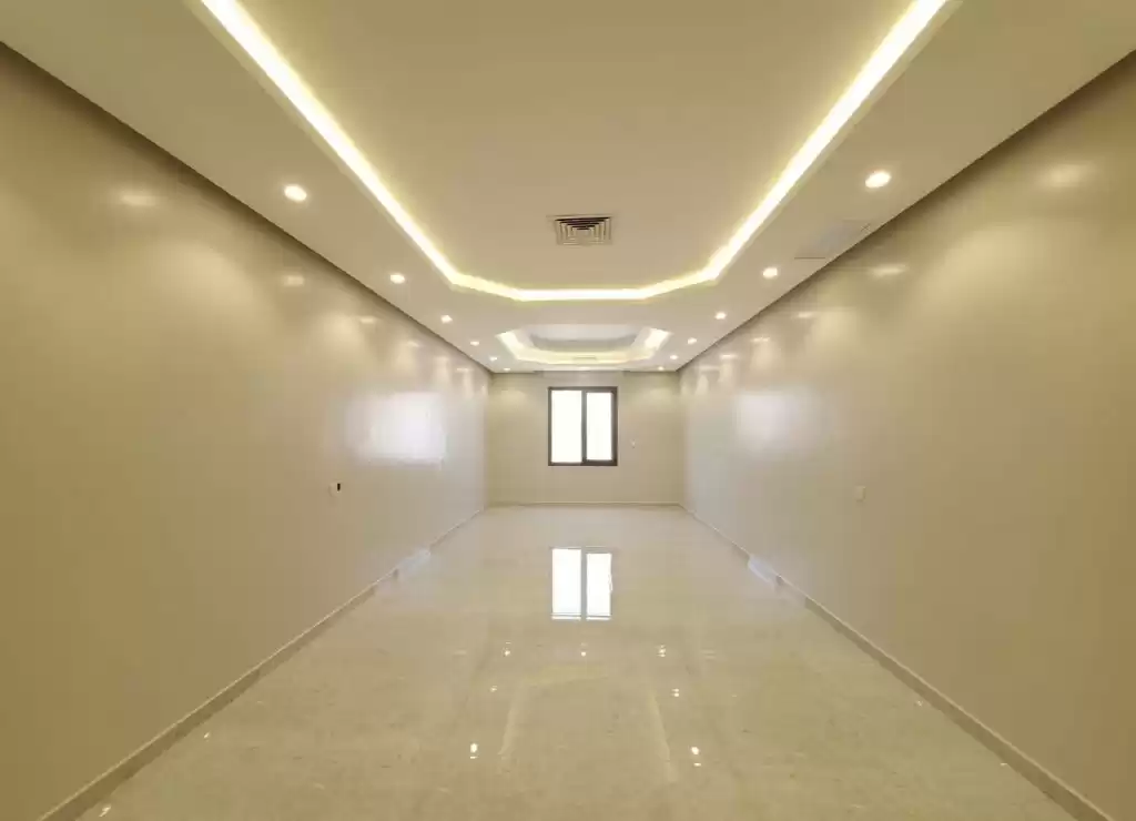 Residential Ready Property 3 Bedrooms U/F Apartment  for rent in Kuwait #23545 - 1  image 